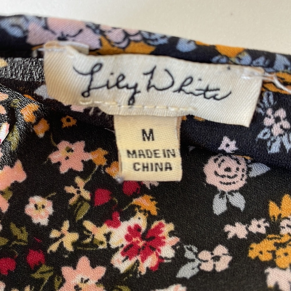 LILY WHITE shirt size M black floral longsleeve boho peasant cottagecore - Picture 6 of 7